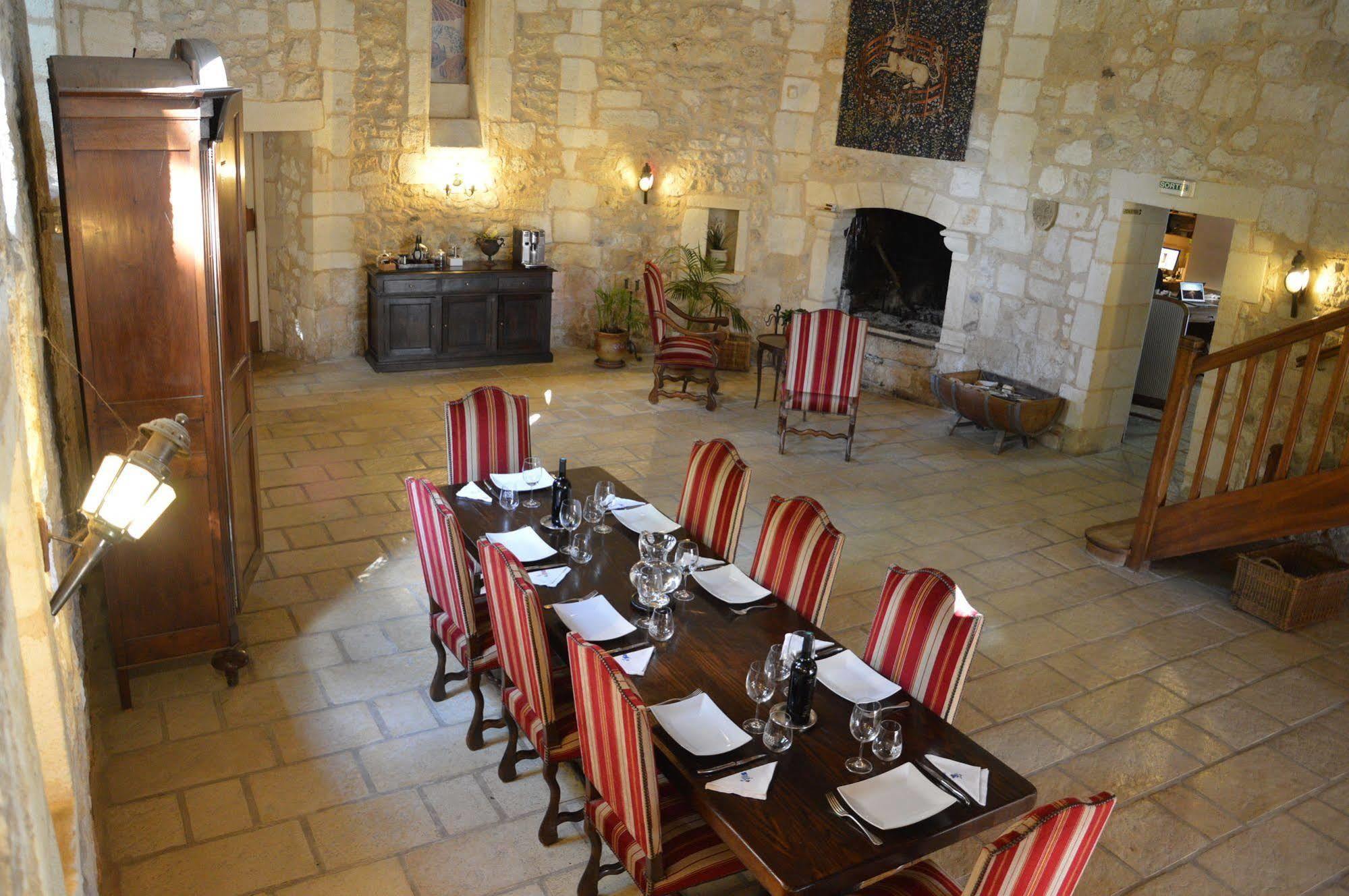 Chateau De La Vieille Chapelle Lugon et l’Ile du Carney Екстериор снимка